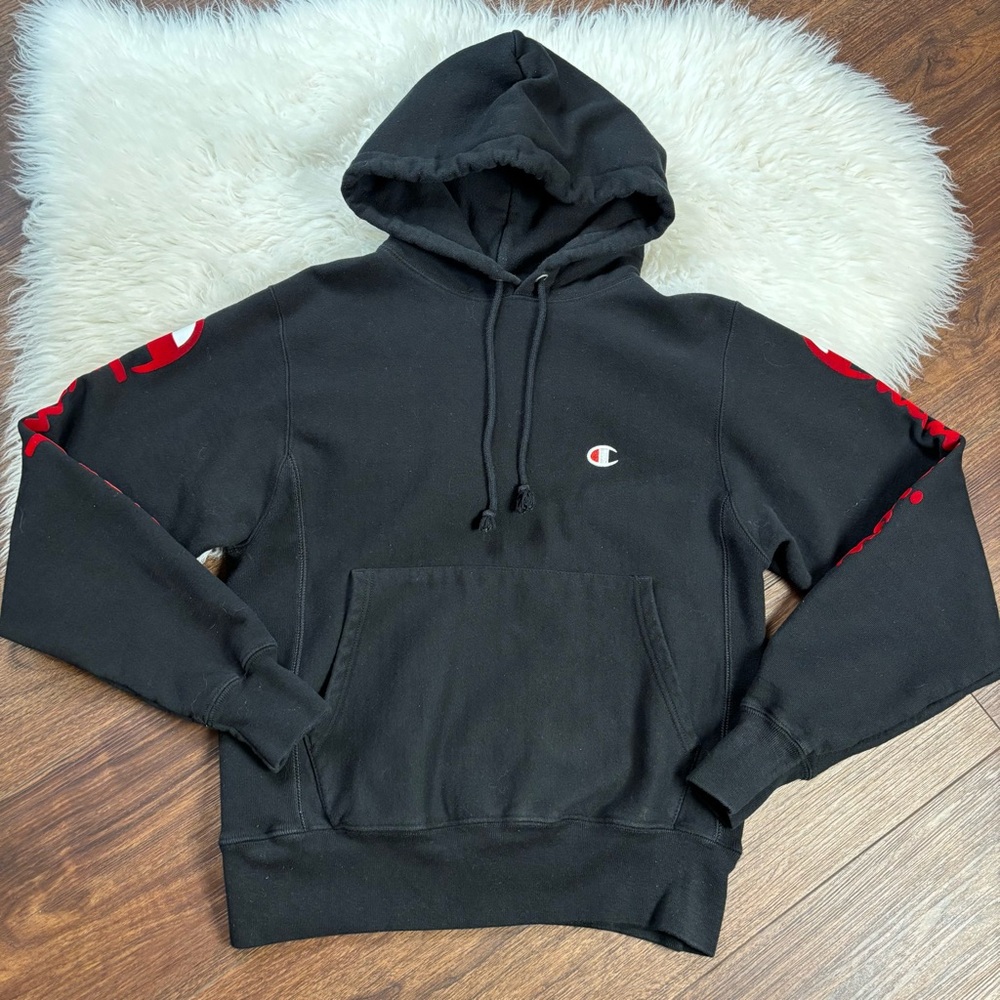 Champion Men’s Size Small Black Embroidered Logo Long Sleeve Hoodie Sweatshirt